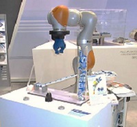 Nuevo Gripper RRMG-MRK de Röhm: Ligero, muy  robusto e individualmente adaptable.