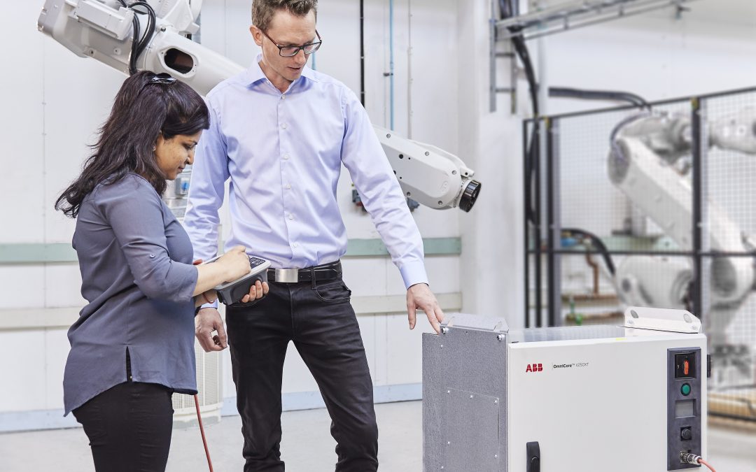 Los nuevos controladores de robot OmniCore™ de ABB ofrecen una fabricación más rápida, escalable y energéticamente más eficiente