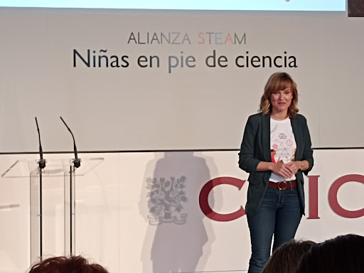 Acudimos al acto del primer aniversario de la “Alianza STEAM por el talento Femenino”