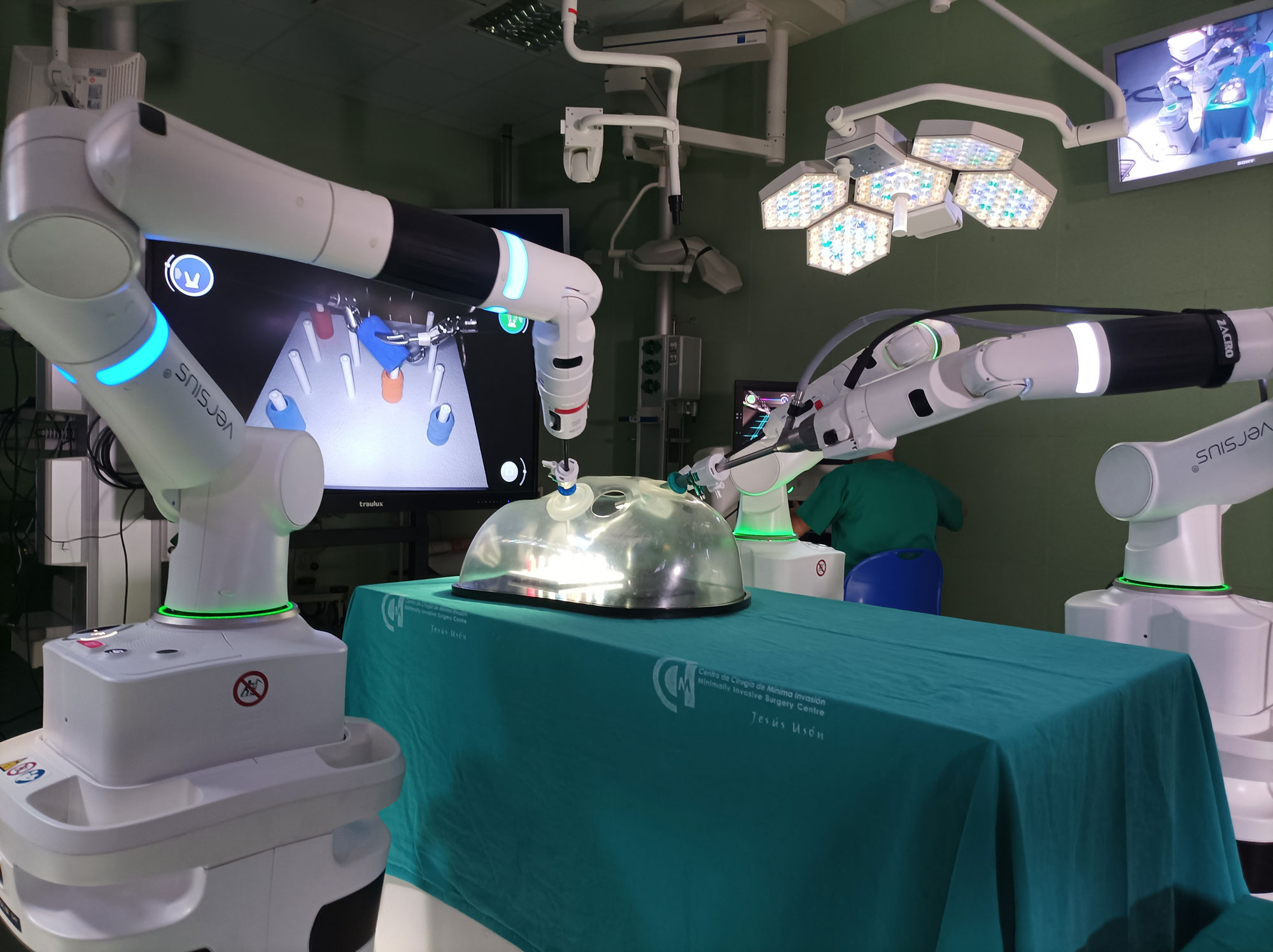 El CCMIJU presentó en unas jornadas de puertas abiertas una solución innovadora para cirugía robótica laparoscópica