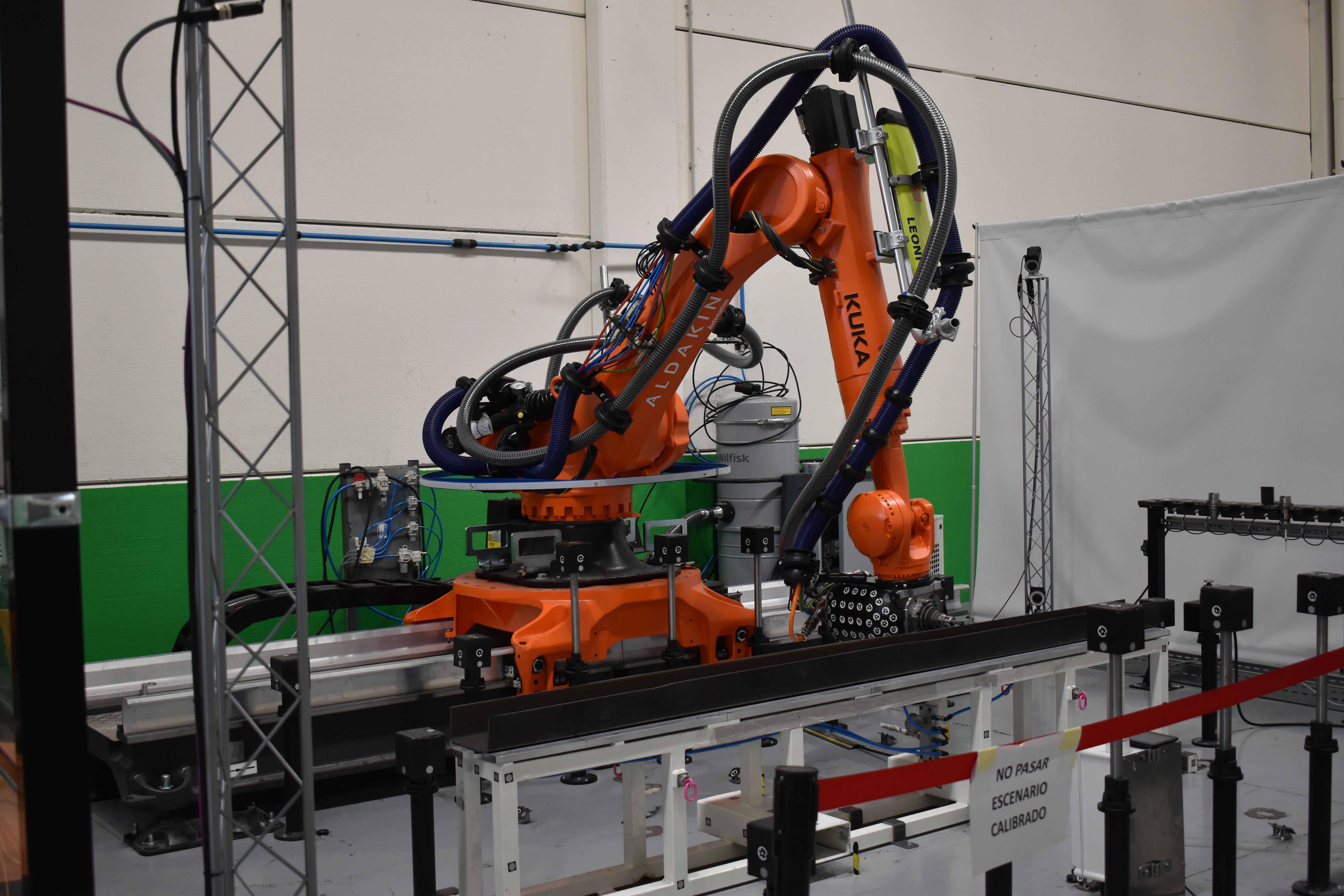 Aldakin da un paso en el Aumento de precisión de posicionado de células robóticas en aplicaciones de Mecanizado
