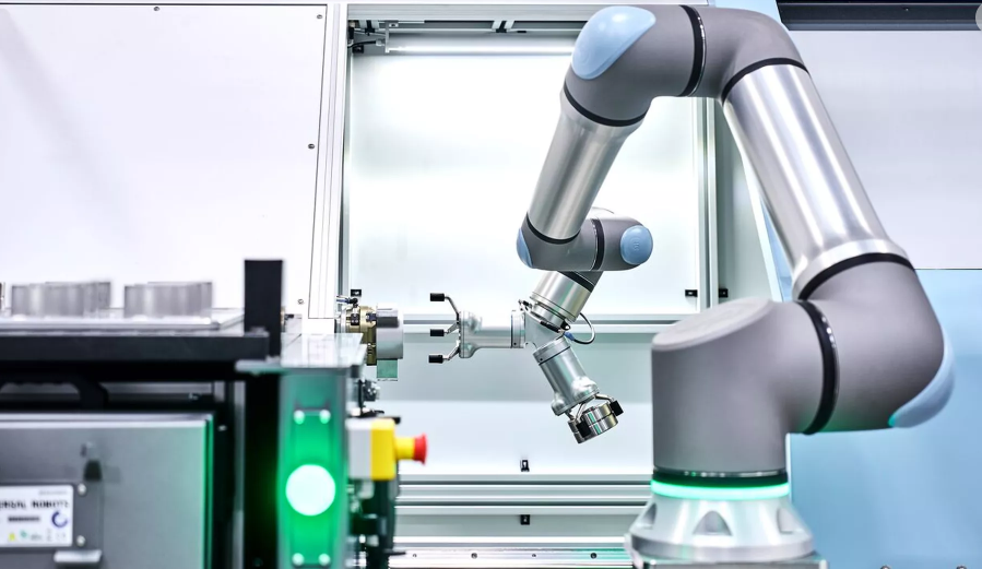 Universal Robots continues its innovation journey by launching new 30 kg collaborative robot