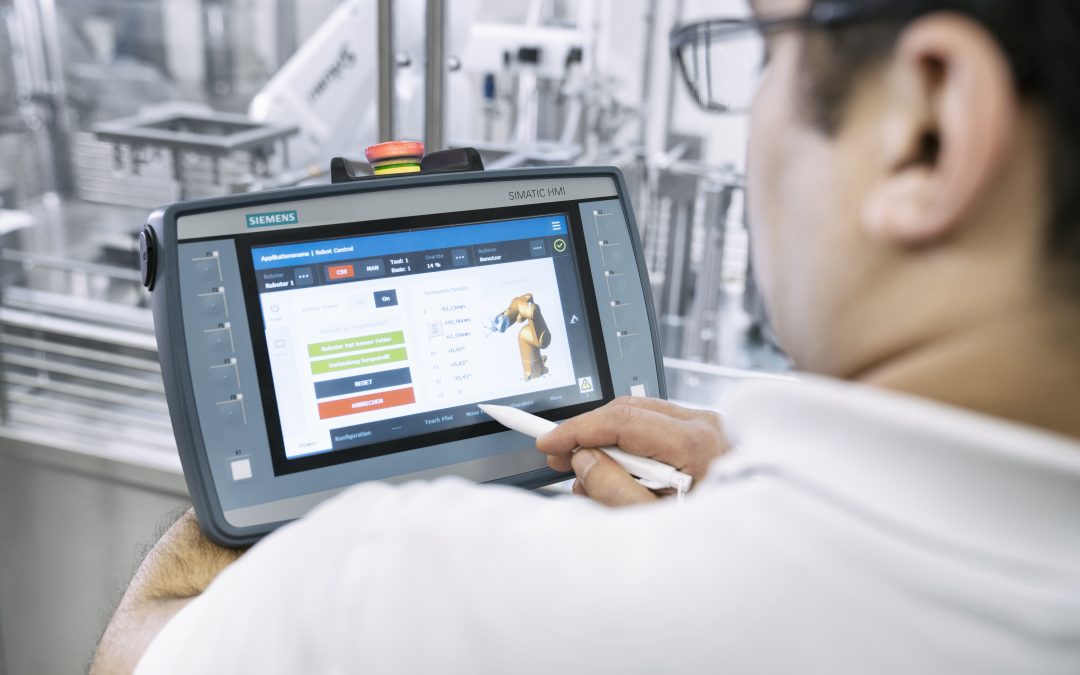 UniVAL pi permite la programación de robots a través del PLC