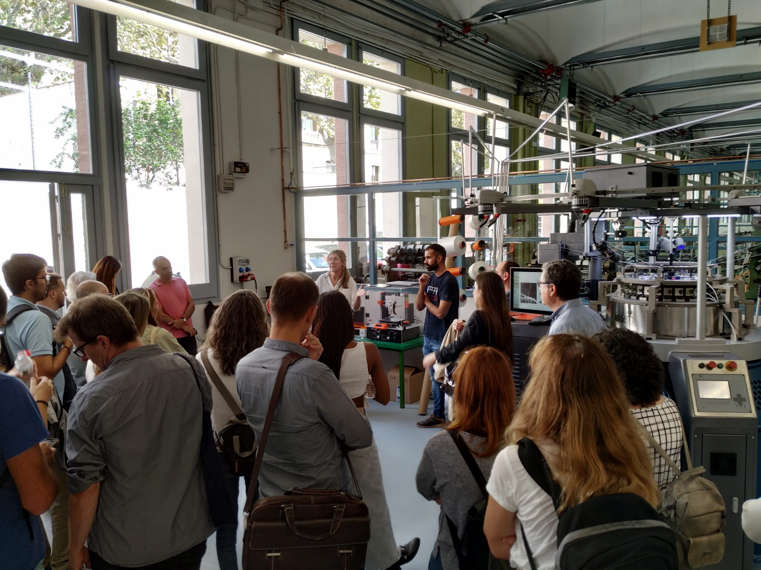 La inteligencia artificial y la robótica impulsan la transformación de la industria textil