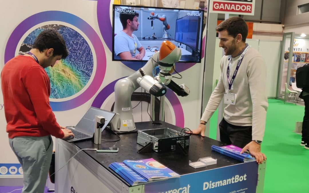 Eurecat desarrolla un sistema robótico para el desmantelamiento y reciclaje de ordenadores