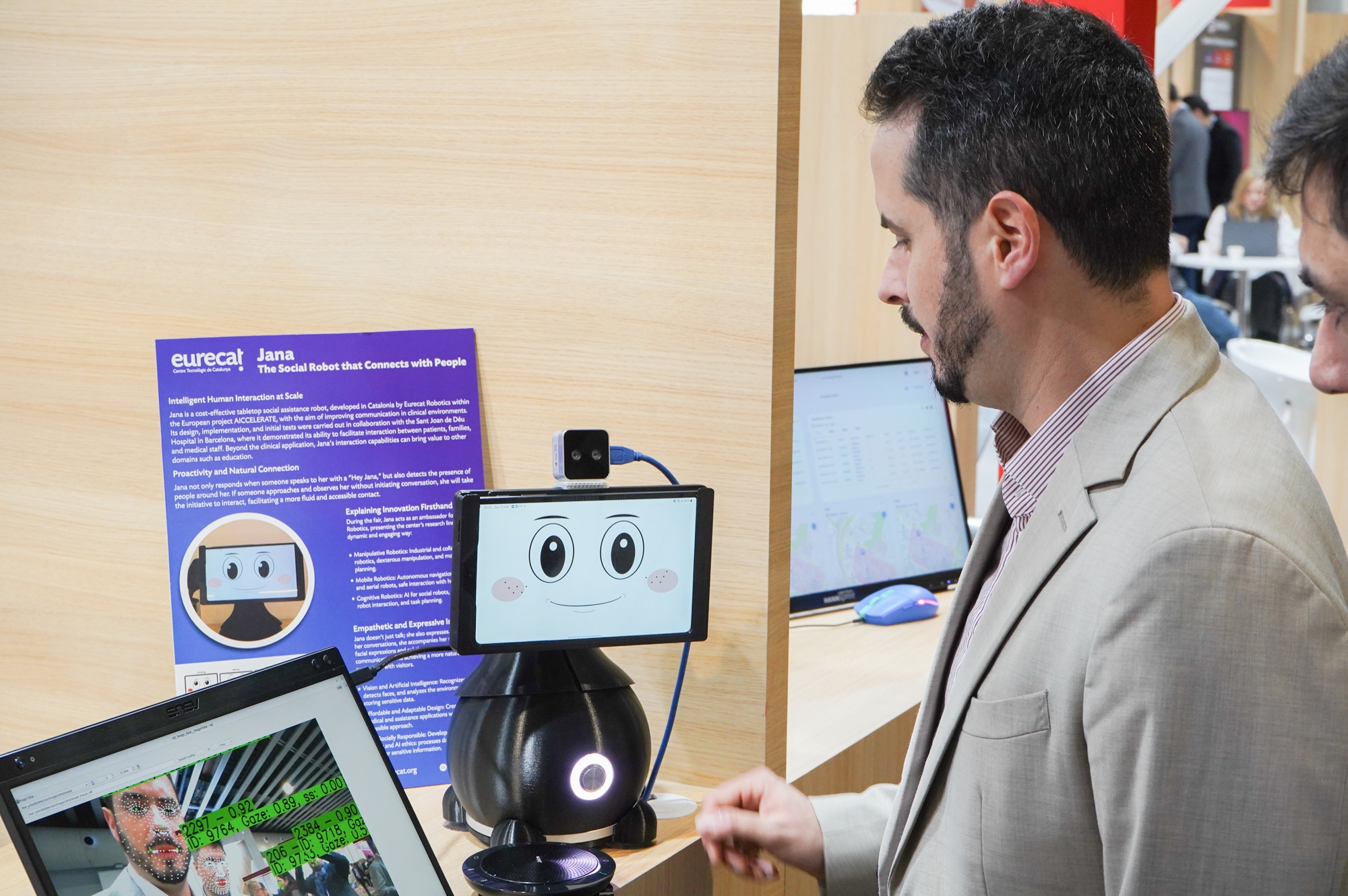 Mobile World Congress 2025: Eurecat desarrolla un robot social que conecta con las personas para facilitar la comunicación en entornos clínicos