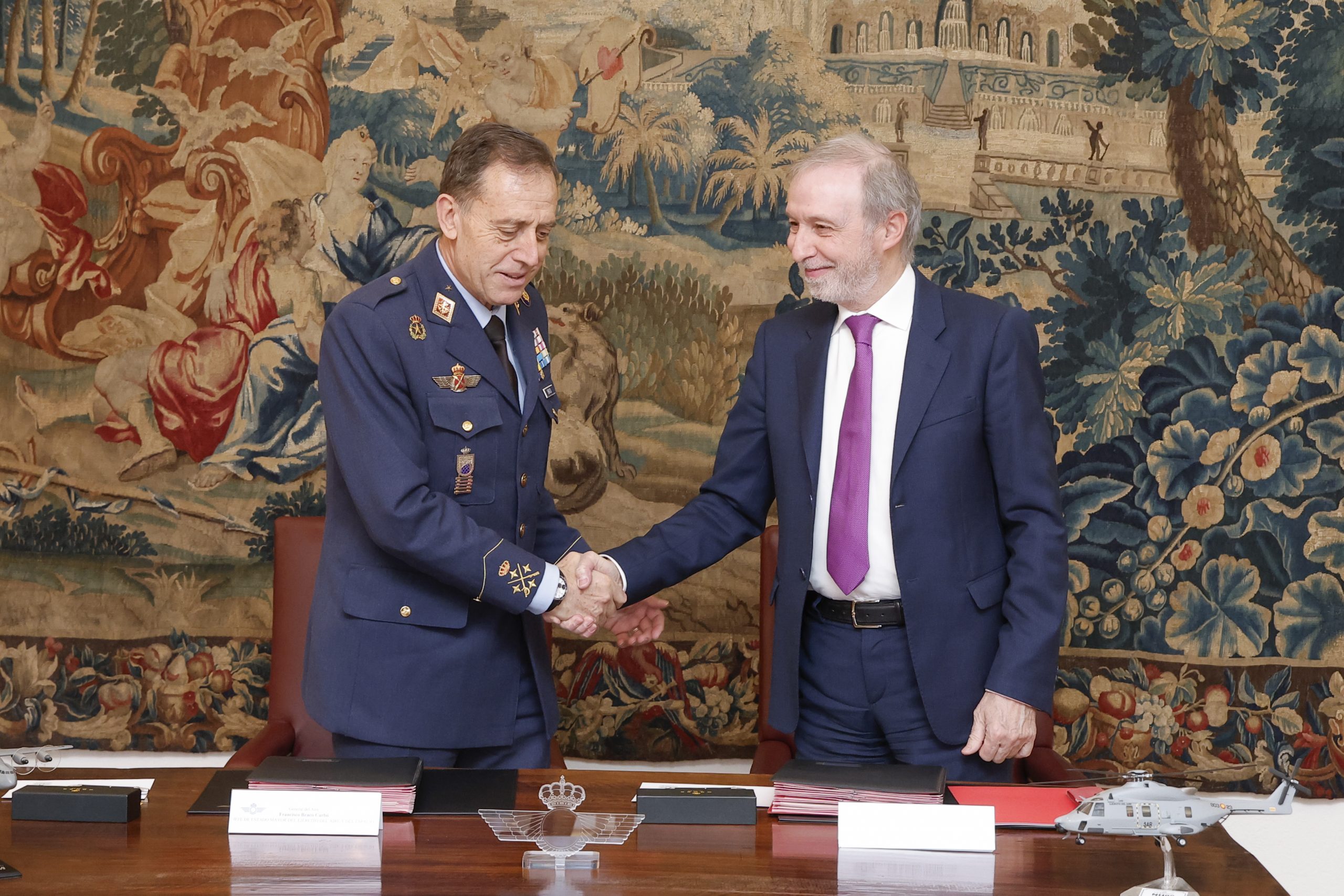 El Ejército del Aire y del Espacio y GMV acuerdan la instalación de una antena para el seguimiento de satélites